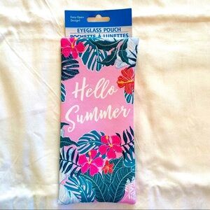 Eyeglass Case Flamingo. BRAND NEW IN PACKAGING! This is a soft case. Colorful